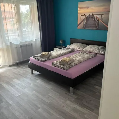 Hanka - 3 Verschiedene Whg - 40 Qm 3 Pers, 50 Qm Bis 4 Pers Oder 70 Qm Bis 5 Pers, Balkone, Nur 70 M Zum Strand, Von 3 Bis Max 5 Personen, Wlan, Sat-tv, Klima, Kueche, Parkplaetze,ruhig Gelegen
