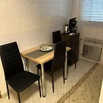 Hanka - 3 Verschiedene Whg - 40 Qm 3 Pers, 50 Qm Bis 4 Pers Oder 70 Qm Bis 5 Pers, Balkone, Nur 70 M Zum Strand, Von 3 Bis Max 5 Personen, Wlan, Sat-tv, Klima, Kueche, Parkplaetze,ruhig Gelegen *