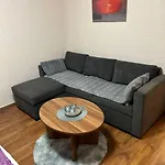 公寓 Hanka - 3 Verschiedene Whg - 40 Qm 3 Pers, 50 Qm Bis 4 Pers Oder 70 Qm Bis 5 Pers, Balkone, Nur 70 M Zum Strand, Von 3 Bis Max 5 Personen, Wlan, Sat-tv, Klima, Kueche, Parkplaetze,ruhig Gelegen *