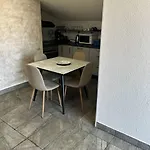 公寓 Hanka - 3 Verschiedene Whg - 40 Qm 3 Pers, 50 Qm Bis 4 Pers Oder 70 Qm Bis 5 Pers, Balkone, Nur 70 M Zum Strand, Von 3 Bis Max 5 Personen, Wlan, Sat-tv, Klima, Kueche, Parkplaetze,ruhig Gelegen 乌马格