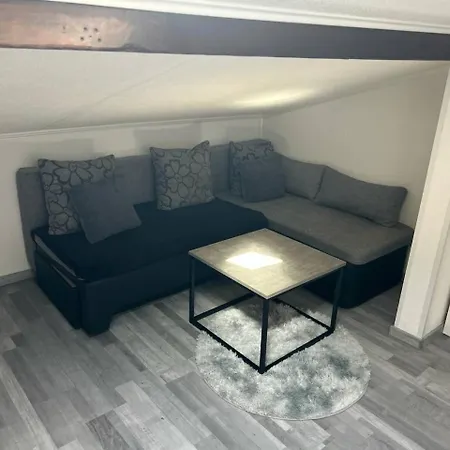 Hanka - 3 Verschiedene Whg - 40 Qm 3 Pers, 50 Qm Bis 4 Pers Oder 70 Qm Bis 5 Pers, Balkone, Nur 70 M Zum Strand, Von 3 Bis Max 5 Personen, Wlan, Sat-tv, Klima, Kueche, Parkplaetze,ruhig Gelegen أوماغ